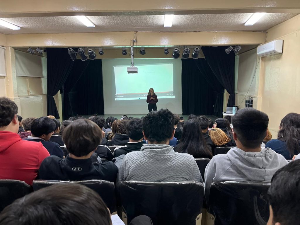 09a74a521-5546-478c-9597-46d52fb0f0f2